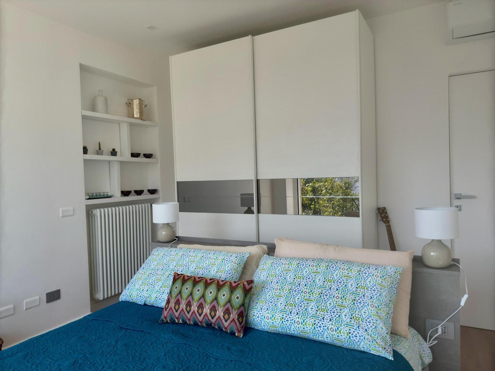 Elda Apartment With Garden And Lake View Onno Екстер'єр фото
